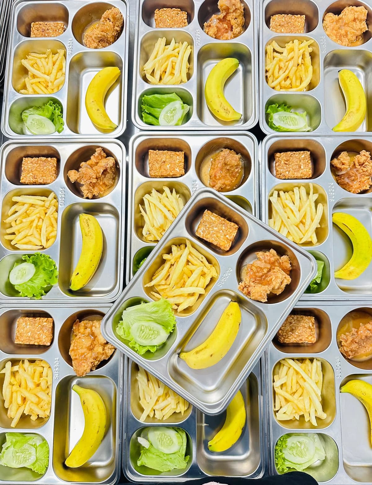 Pisang Cavendish, Mas Kirana & Kepok Java Fruit disajikan dalam porsi makanan sehat & bergizi